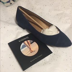 Vionic Suede Caballo Flat NIB